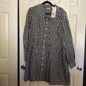 Gingham dress. Levi’s